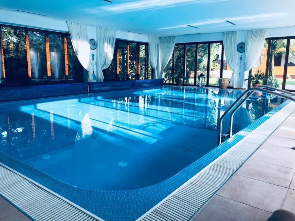 Aparthotel La Conac Arad Exteriér fotografie