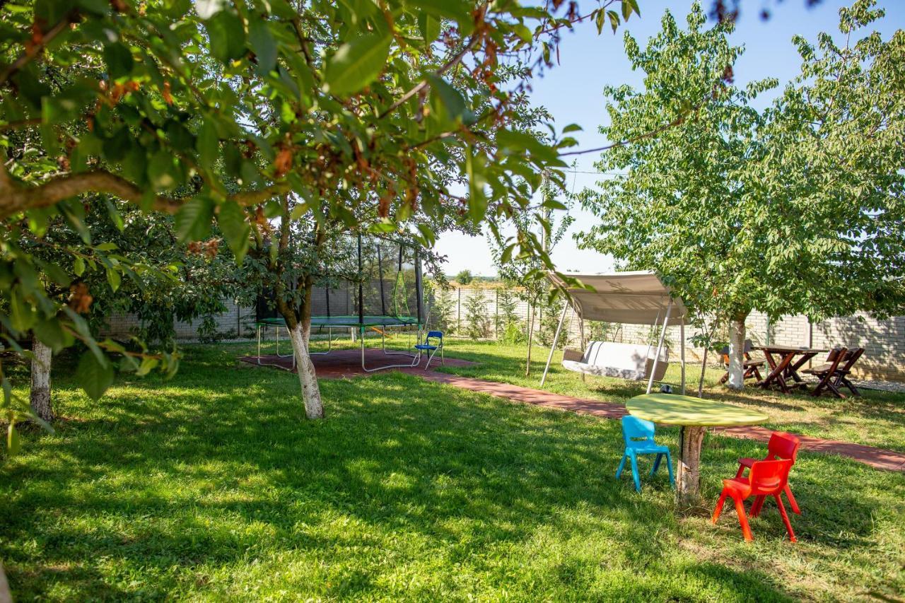 Aparthotel La Conac Arad Exteriér fotografie
