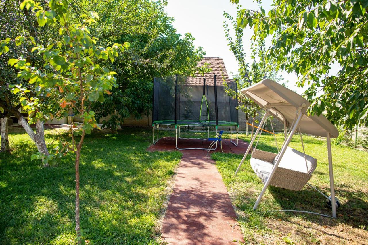Aparthotel La Conac Arad Exteriér fotografie