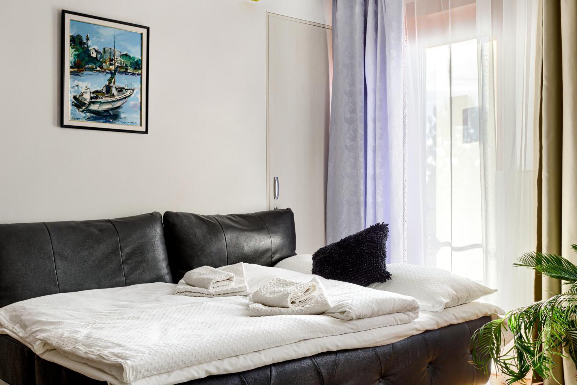 Aparthotel La Conac Arad Exteriér fotografie