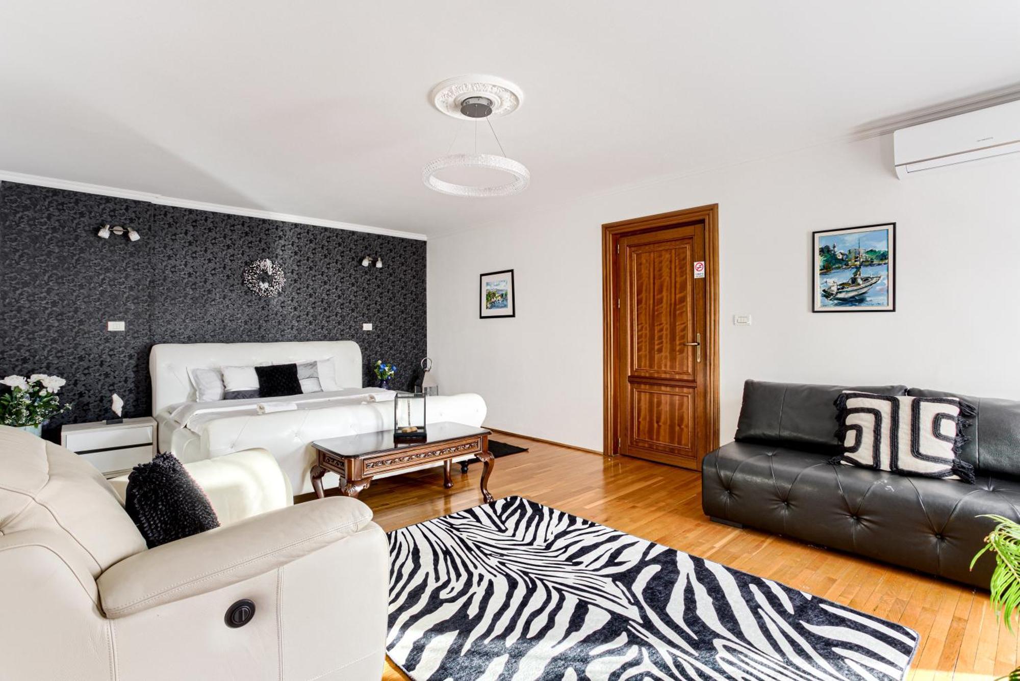 Aparthotel La Conac Arad Exteriér fotografie